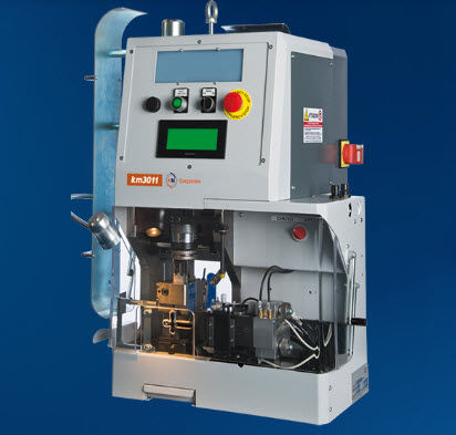 Crimpmaschine für Kabel - KM3011 - KM Corporate Srl - halbautomatisch / kompakt / Vakuum