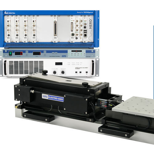 Schwingungskalibriersystem - CS Q-LEAP™ SINE with APS 129 - SPEKTRA Schwingungstechnik und Akustik GmbH Dresden - Labor