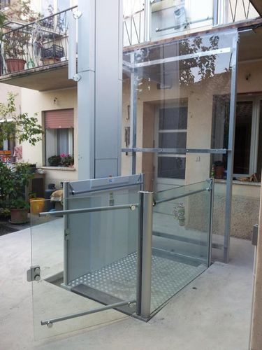 Aufzug für Personen mit eingeschränkter Mobilität - Toplevel - TESIS ENGINEERING