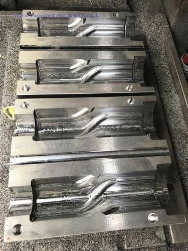 Mehrfachkavitäten-Blasform - DDW-2CAV-wbm - Taizhou Double World Plastic&Mould Co., Ltd. - für PET-Flaschen / für die Verpackungsindustrie