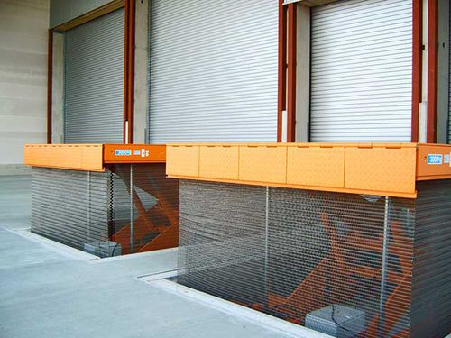 Festinstallierte Scherenarbeitsbühne - HYWEMA - Josef Schwahlen GmbH & Co.KG - elektrisch / für Außenbereich