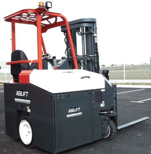 Elektrischer Gabelstapler - AGILIFT 3000 E - AMLIFT - Sitz / für den Einsatz im Freigelände / kompakt