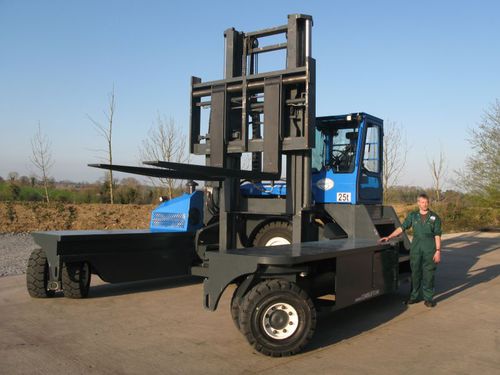 LPG-Seitenstapler - COMBI C25000-26 Diesel - AMLIFT - Diesel / für Außenbereich / multidirektional