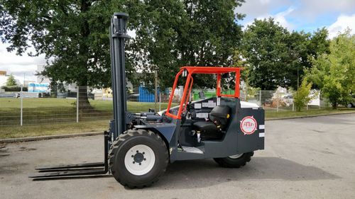 Gabelstapler mit Verbrennungsmotor - COMBI TT 30 - AMLIFT - Sitz / mit 3 Rädern / kundenspezifisch
