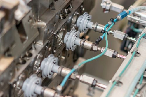 Zweikomponenten-Spritzgießen - Helvoet Rubber & Plastic Technologies B.V. - PPS / Rohr / medizinisch