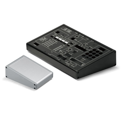 Abgeschrägtes Gehäuse - TAKACHI Electronics Enclosure Co., Ltd. - Desktop / modular / extrudiertes Aluminium