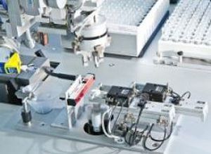Automatische Füll- und Verschließanlage - Taris® - Zinsser Analytic