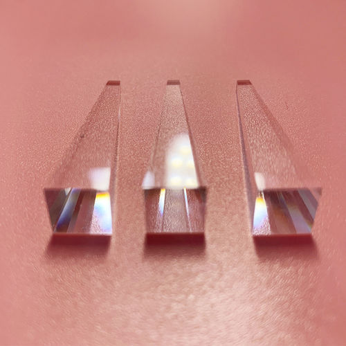 Optisches Prisma / Quarzglas - 8946 - Changchun Yutai Optics Co., Ltd. - aus BK7-Glas / aus Saphir / maßgefertigt