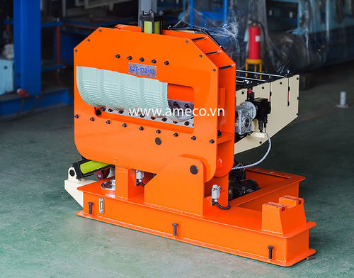 Hydraulische Presse - AMECO INDUSTRIAL JOINT STOCK COMPANY - Form / Klemm / für Stahl