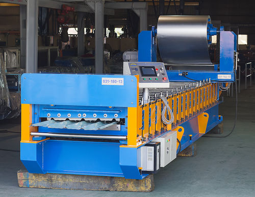 Profiliermaschine für Dachplatten - AMECO INDUSTRIAL JOINT STOCK COMPANY - automatisch / PLC-gesteuert