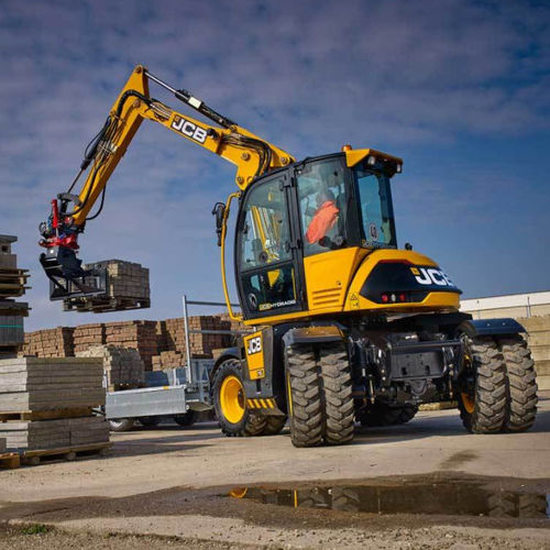 Mittelgroßer Bagger - 110W - JCB - Rad / für Baustellen / mit kurzem Schwenkradius