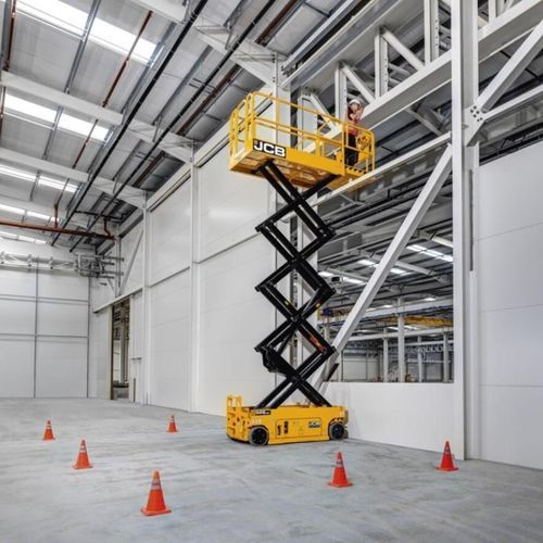 Mobile Scherenarbeitsbühne - S3246E - JCB - auf Rädern / mit Eigenantrieb / elektrisch