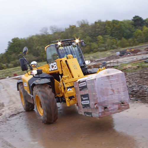 Dieselbetriebener Teleskoplader - 541-70 - JCB - Diesel / kompakt / handlich