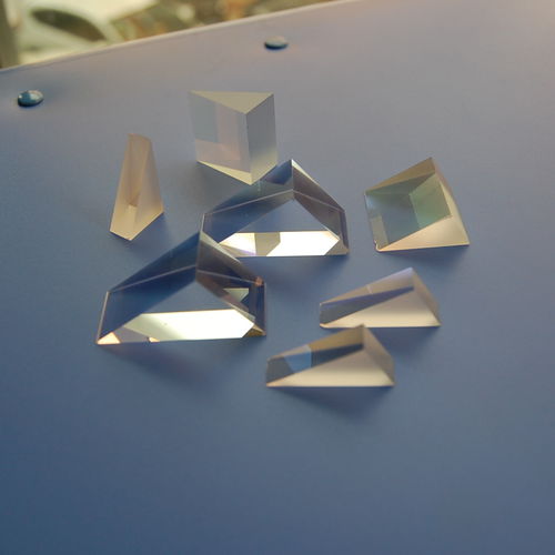 Rechtwinkliges Optisches Prisma - Hobbite.Co., LTD - aus BK7-Glas / maßgefertigt