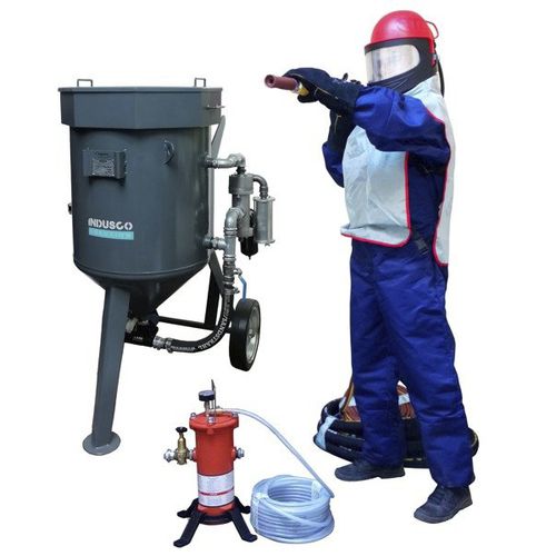 Roboter-Sandstrahlanlage - SPECIAL Clemco - Indusco Solution Sp. z o.o. - Druck / mobil