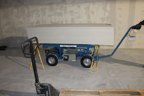 Elektrischer selbstfahrender Wagen - Ergomover Lift+Go - GMV Handling A/S - 2-Achsen / für Baustelle / für schwere Lasten