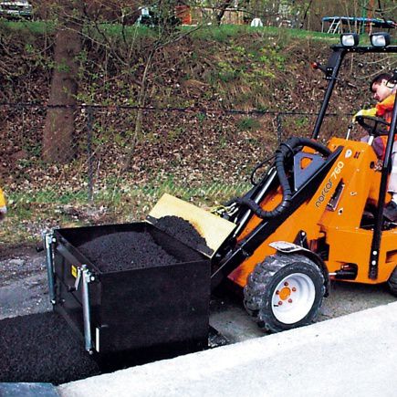 Asphaltfertiger - 870200  - Norcar-BSB Ab Oy - traktormontiert / für Straßen