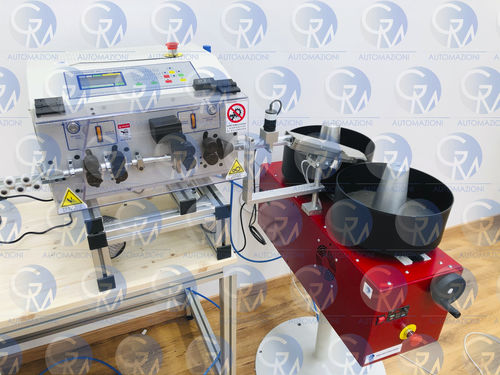 Abläng- und Abisoliermaschine / für Kabel - GM35  - GM AUTOMAZIONI - Rundmesser / pneumatisch / mit Touchscreen