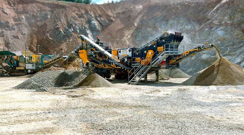 Mahl-und Siebeinheit / Kegel - MCC series - Fabo Crushing Screening & Concrete Plants - mobil / hohe Kapazität / für Hartgestein