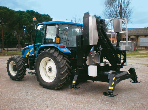 Traktormontierte Gelenkarbeitsbühne - X TRACTOR - CO.ME.T. Officine - elektrisch / hydraulisch / für Außenbereich
