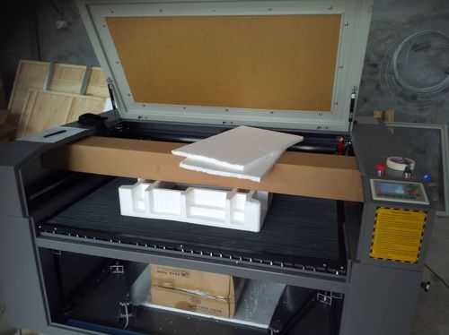 Lasergraviermaschine - QFXF1390 - Shandong Wami CNC Technology Co., Ltd. - Keramik / Glas / Holz
