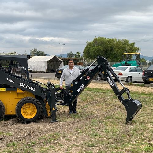 Tieflöffel für Lademaschinen - Backhoe 2800 - Mazio Attachments - hydraulisch