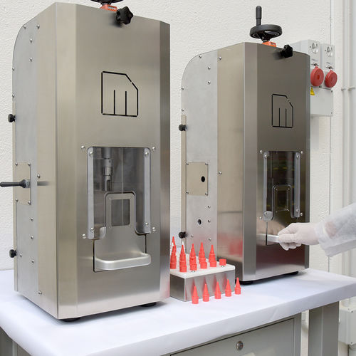 Pneumatische Abfüll- und Verschließanlage - FCSU-W 01601 - Mech-a - für Getränke / für die Pharmaindustrie / für Nahrungsmittel