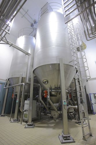 Edelstahlsilo - TECHNOSILOS - mit konischem Boden / für Pulver / für Schüttgut