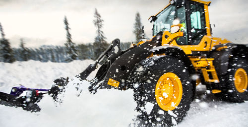 Schneepflug für Lader - Volvo Construction Equipment - V-förmig