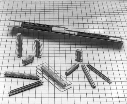 Datensteckverbinder - FX4 Series - Hirose Electric Europe B.V. - SMT / Kabel-an-Karte / Karte-an-Karte