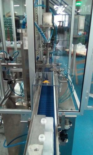 Lineare Schraubverschlussanlage - LIN-CLOCAP 2S - SAMAS ITALY - pneumatisch / automatisch / für Pflanzenschutzmittel