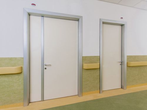 Einflügeltür - Ponzi - mit Scharnier / für den Innenbereich / für Krankenhaus