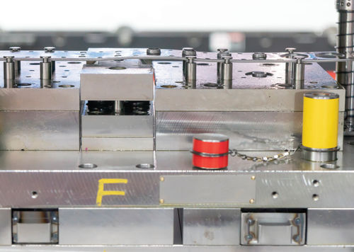 Form-Öl - ILOFORM CFX series  - CASTROL Industrial - Tiefziehen / für Metall / umweltfreundlich