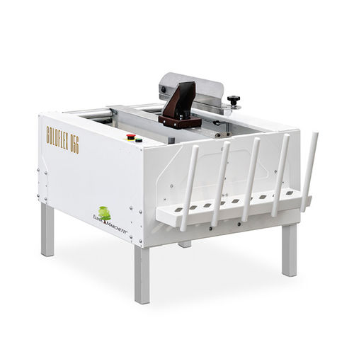 Halbautomatischer Kartonaufrichter - GOLDFLEX 056 - MARCHETTI PACKAGING S.r.l. - mit Klebeband / pneumatisch / für die Lebensmittelindustrie