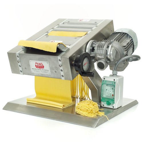 Nudelwalze mit Schneider - TLB/4 - PAMA ROMA