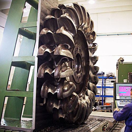 Pelton-Turbine - ZECO - hydraulisch / für Stromerzeugung / vertikal