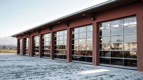 Sektionaltor - Gilgen Door Systems AG - Industrie / für den Innenbereich / automatisch