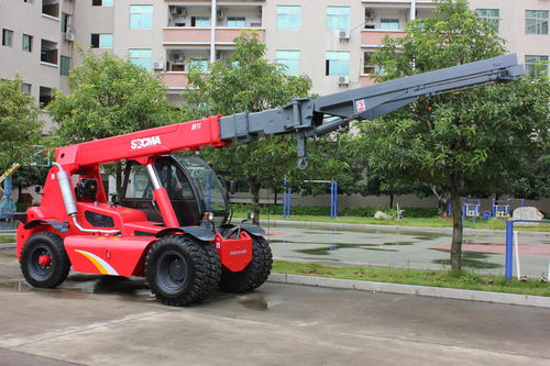Teleskopkran - HNT110-2C - Fujian Huanan Heavy Industry Machinery Manufacturing Co.,Ltd. - mobil / für Gebäudefassaden / für Forstwirtschaft