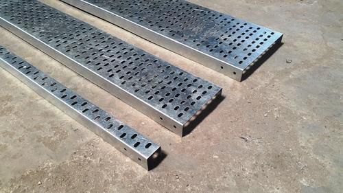 Edelstahl-Kabelrinne - Perforated - Electric Power Engineering