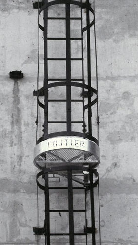 Zwischen-Leiterabsatz - C2I - Coutier Industrie - drehbar / mit automatischer Verriegelung / für Steigleiter mit Rückenschutz