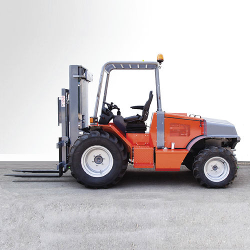 Diesel-Gabelstapler - SIRIO 27.4 - Babini Giorgio SRL - Sitz / für Materialumschlag / 4 Räder