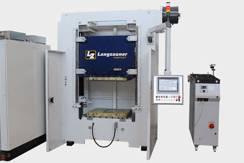 Motorisierte Presse - Langzauner - Form / Prozess / Schrauben