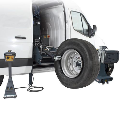 Reifenmontiermaschine für LKW - megamount 2-26T - Hofmann Megaplan GmbH - halbautomatisch / horizontal / elektrohydraulisch