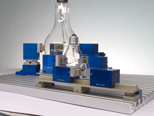 Universeller Schraubstock - X-GRIP XS (LIGHT) - MATRIX GmbH - für Messmaschinen / Werkbank / manuell