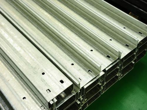 Gebogener galvanisierter Stahl - Shandong Wiskind Steel Building Stock Co., Ltd. - hoch widerstandsfähig