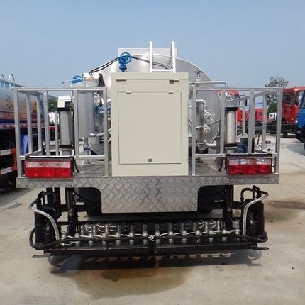 Transport-Tankwagen - DFRC 5T  - CLW GROUP - Zerstäuber / 3-Achsen / dieselbetrieben