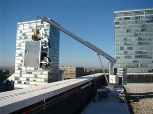 Transportwagen - ACCESUS - Metall / mit Lenkrolle / motorisiert