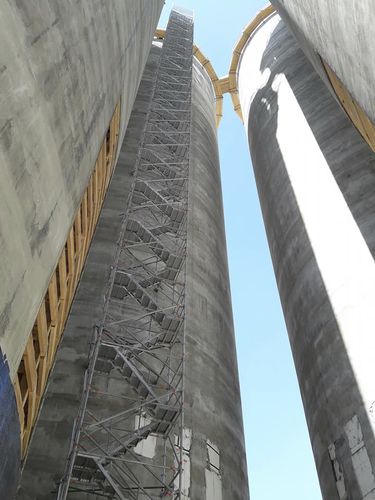 Treppe für Außenbereich - SUCOOT CO., LTD. - Metall / für Ziternen