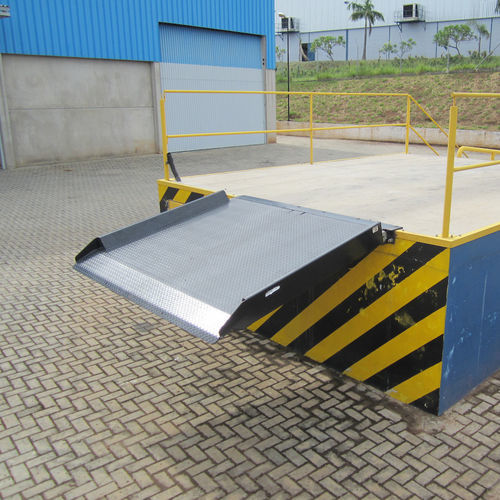 Rampe für Bootsteg - DH-DR.90 - Dhollandia - festinstalliert / hydraulisch / Stahl