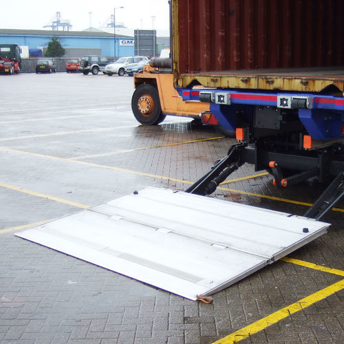 Einziehbare Ladebordwand - DH-SO7.20 - Dhollandia - für LKW / Anhänger / für Sattelschlepper
